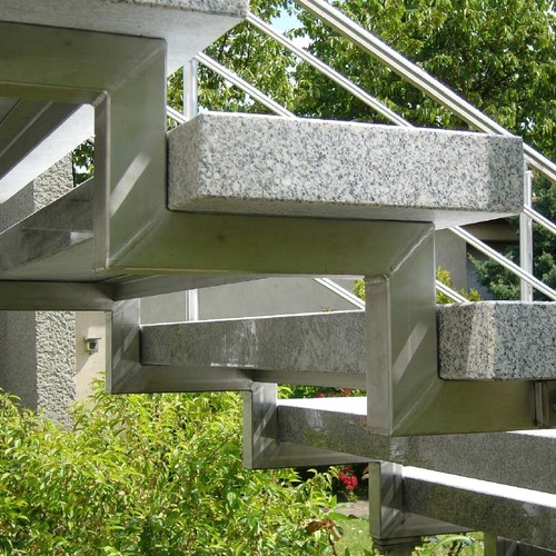 Treppenstufe außentreppe - treppenstufe,